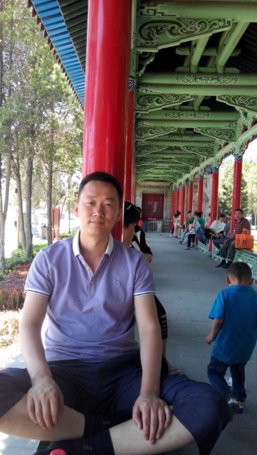 鲁建飞的第一张照片--兰州闪婚服务中心
