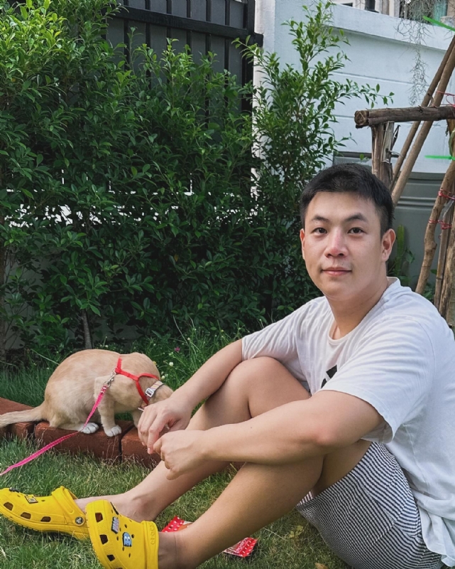 呱呱的第一张照片--兰州闪婚服务中心